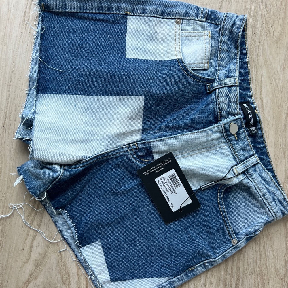 Pretty little things shorts